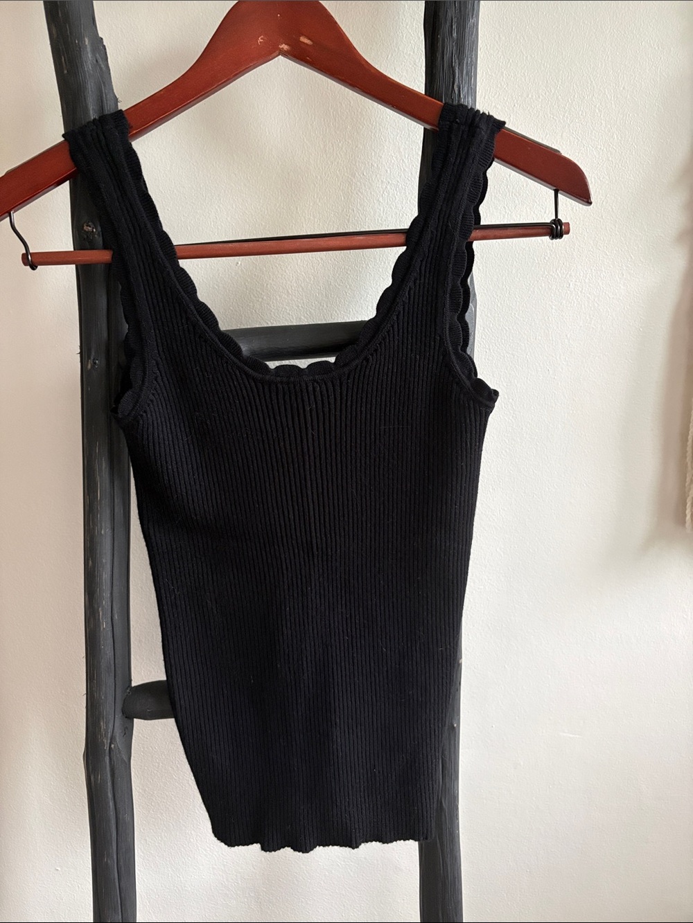 Truth Black Ribbed Knit Tank Top. Sz M